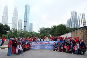 dibelakang menara kembar malaysia-trip reward poeti