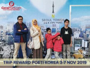 Poeti Mengunjungi N SEOUL Tower & Love Lock